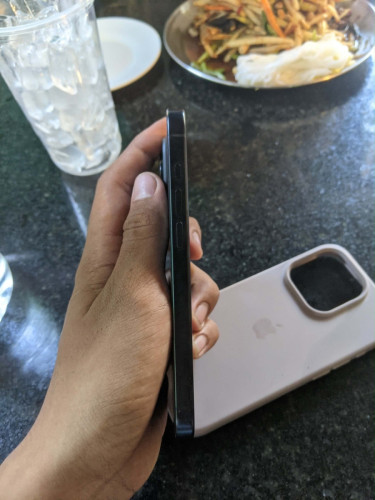 iPhone 15pro LL/A