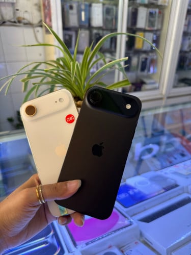 iPhone Air 256gb 790$