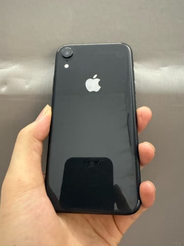 iPhone XR សានុំសុីន