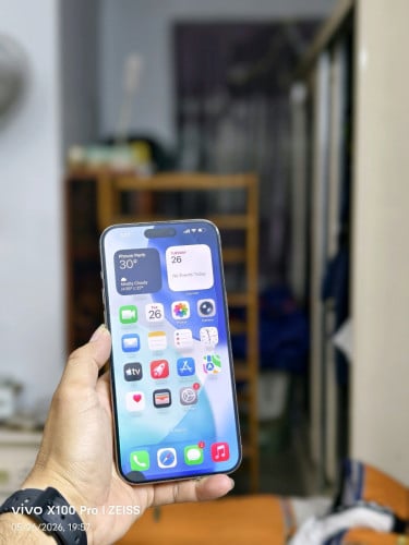 Iphone15pro max 1000G ZA ម៉ាសុីនស្រុីនអេក្រង់ស្រុីន ជាំបែក