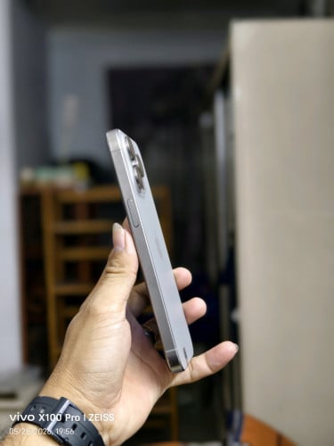 Iphone15pro max 1000G ZA ម៉ាសុីនស្រុីនអេក្រង់ស្រុីន ជាំបែក