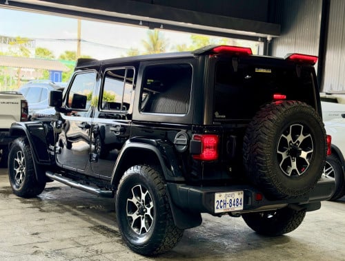 Jeep Wrangler up rubicon ថ្មីដាច់