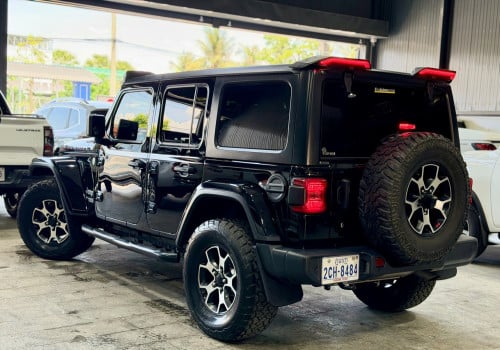 Jeep Wrangler up rubicon ថ្មីដាច់