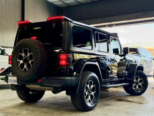 Jeep Wrangler up rubicon ថ្មីដាច់