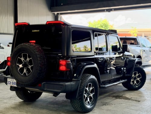Jeep Wrangler up rubicon ថ្មីដាច់