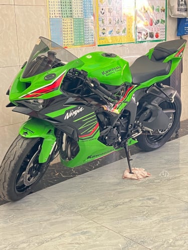 Kawasaki zx6r2024កូនជប៉ុនថ្មី95%7000km(no tax)