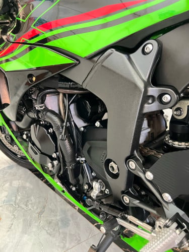 Kawasaki zx6r2024កូនជប៉ុនថ្មី95%7000km(no tax)