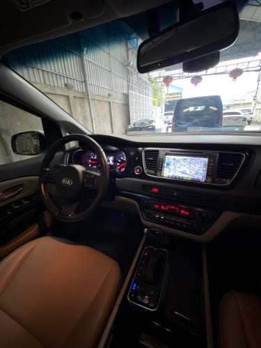 Kia Carnival 2015 H/F