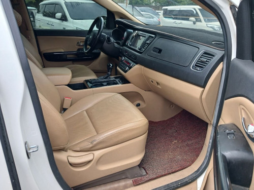 KIA CARNIVAL 2016