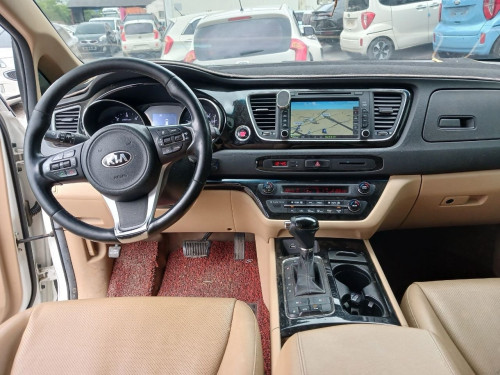 KIA CARNIVAL 2016