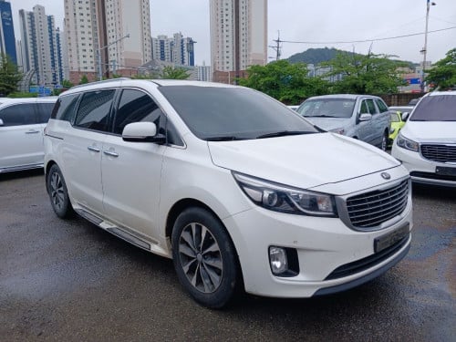 KIA CARNIVAL 2016