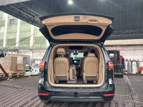 KIA CARNIVAL Limousine 2015