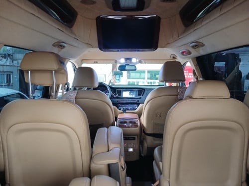 KIA CARNIVAL Limousine 2015