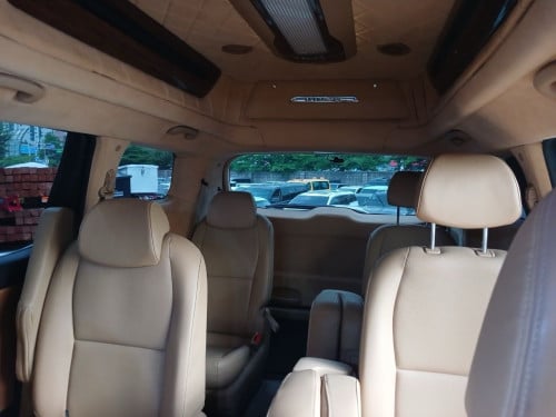 KIA CARNIVAL Limousine 2015