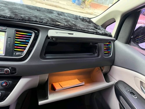 Kia Carnival Prestige 2015 បើកតំបូល 2សន្លឹក