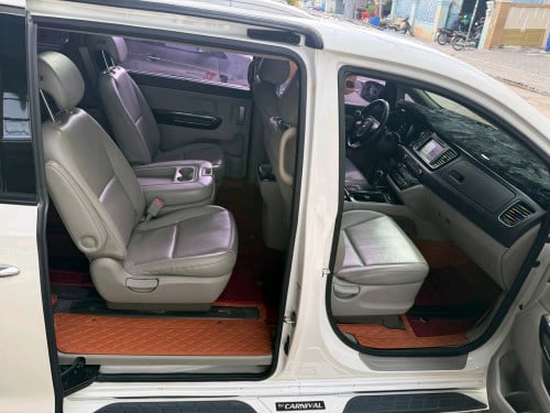 Kia Carnival Prestige 2015 បើកតំបូល 2សន្លឹក