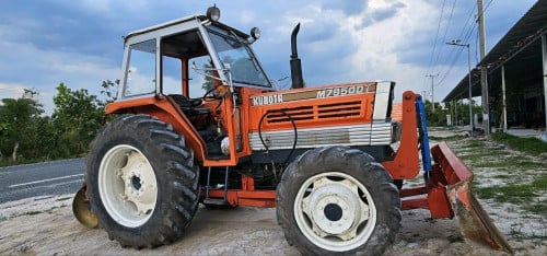 Kubota M7950លក់10000ចរចា