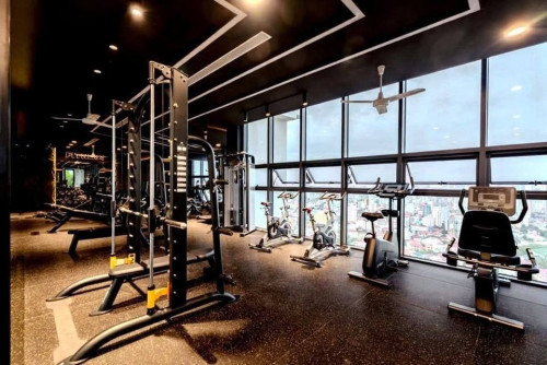 L tower 2bedroom Loft-Style available on sale