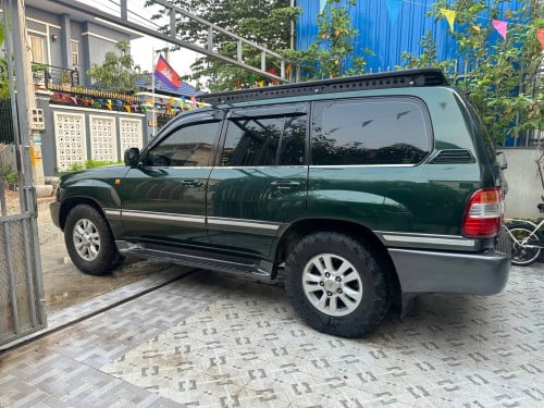 Land ឆ្នាំ2000ម៉ាស៊ូត :14500$តបាន