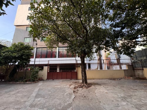 Land for Sale in Sangkat Tonle Bassac (25m x 40m)