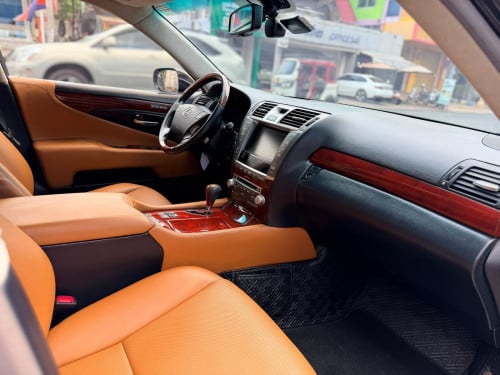 LEXUS LS460L 2011 FULL OPTION