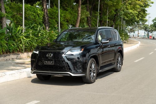 Lexus LX600 F-Sport