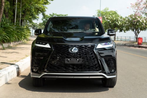 Lexus LX600 F-Sport