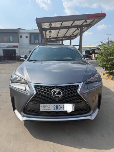 Lexus NX 200t 2016 F-Sport 5B P2