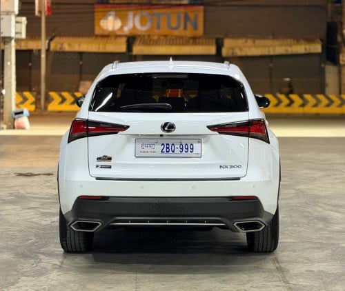 Lexus NX300 Full 2018 F-Sport