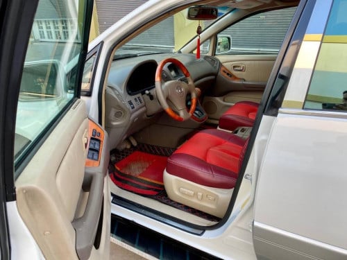 LEXUS RX 300 ឆ្នាំ០១ ប៉ុង១