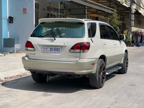 Lexus RX300 1999 ប៉ុង1