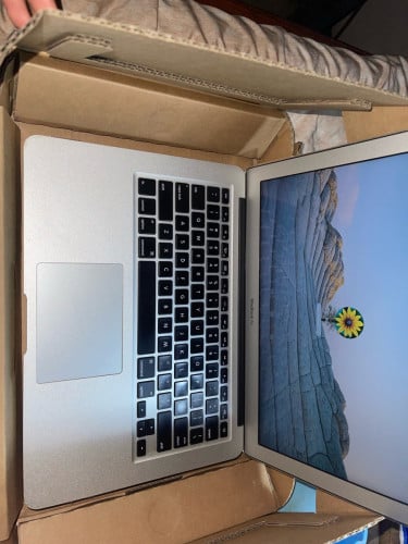 MacBook Air 2015 នៅស្អាត 98%
