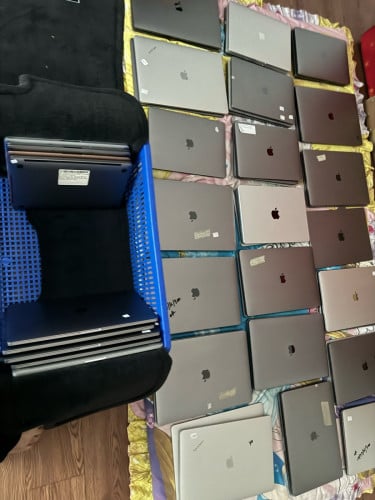MacBook Pro 13និង15inch លក់