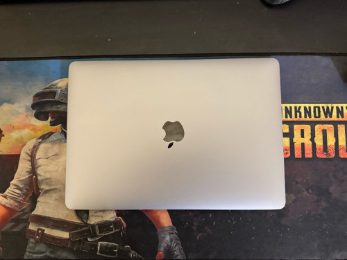 Macbook Pro 2019 (13inch)CPU: i5 Ram: 8GB SSD: 256GBPrice: 360$ ✅