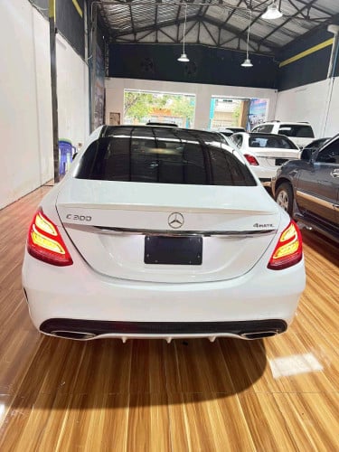 Mercedes Benz C300 AMG year 2015