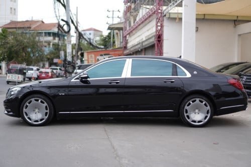 Mercedes benz S600 V12 maybach