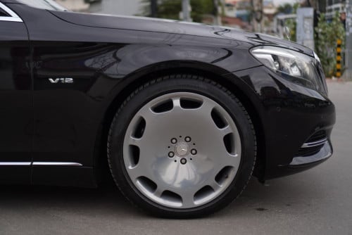 Mercedes benz S600 V12 maybach