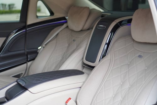 Mercedes benz S600 V12 maybach