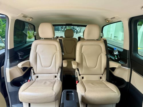 Mercedes-Benz V220D ឆ្នាំ 2019 ម្ចាស់ដើមទី 1.