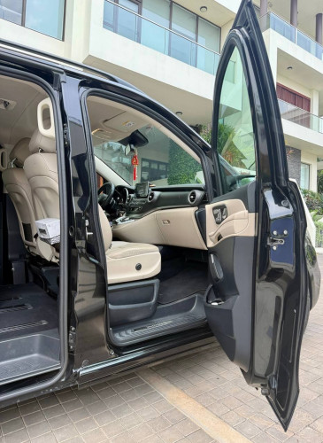Mercedes-Benz V220D ឆ្នាំ 2019 ម្ចាស់ដើមទី 1.