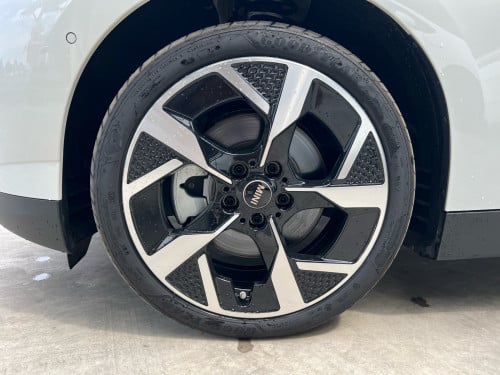 MINI Cooper 2024 Range452KM