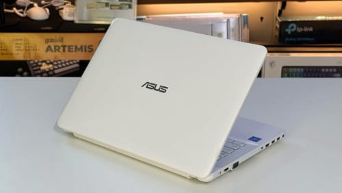 Model: Asus X441U (1ទឹកស្អាត 98%)