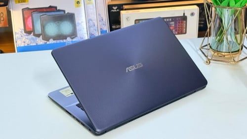 Model: Asus X505BP (1ទឹកស្អាត 98%)