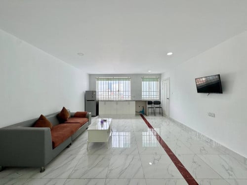 Modern 1 Bedroom Apartment in Toul Tom Poung Area (Russian Market)