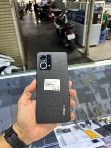 Oppo Reno8 256G Ram8G Sim2 ម៉ាសុីនអេក្រងស្រុីនដានតិចៗ