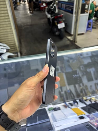 Oppo Reno8 256G Ram8G Sim2 ម៉ាសុីនអេក្រងស្រុីនដានតិចៗ