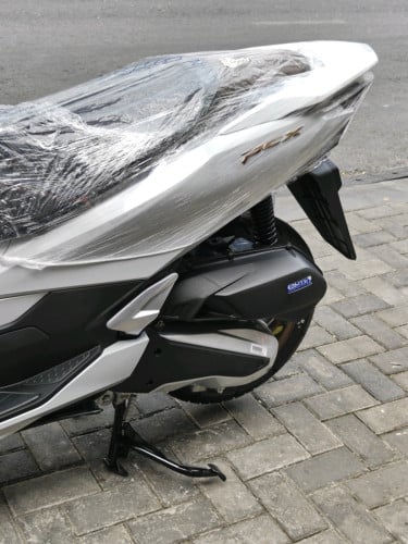 PCX 2025 160cc ថ្មីកេស