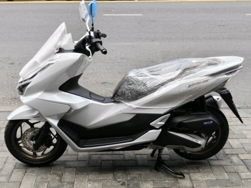 PCX 2025 160cc ថ្មីកេស
