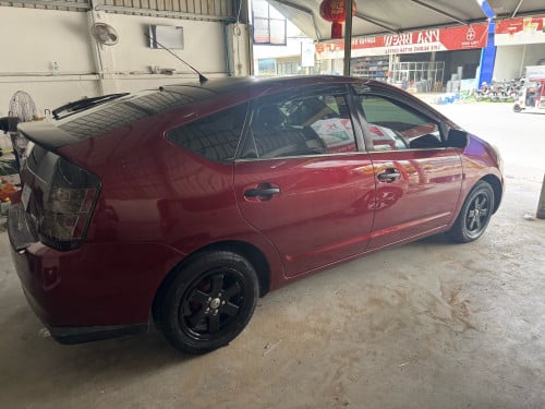 Prius 2005 half full ឡានស្អាត