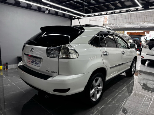 Rx 330 2004 H-Full  ប៉ុង១ ក្នុងលឿង